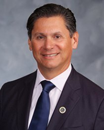 Community College Chancellor Eloy Oakley to visit Lemoore Nov. 29